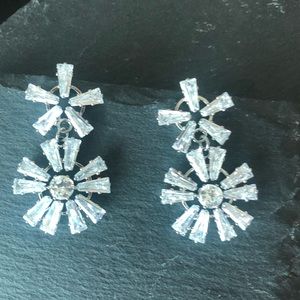 SILVER CZ CRYSTAL DROP EARRINGS (A14)